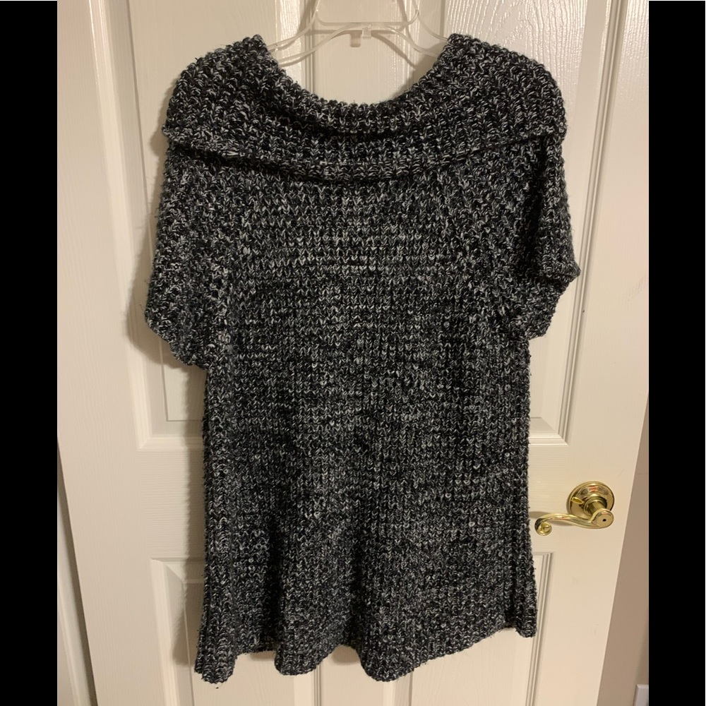 Black and White Sweater - Picture 2 of 4